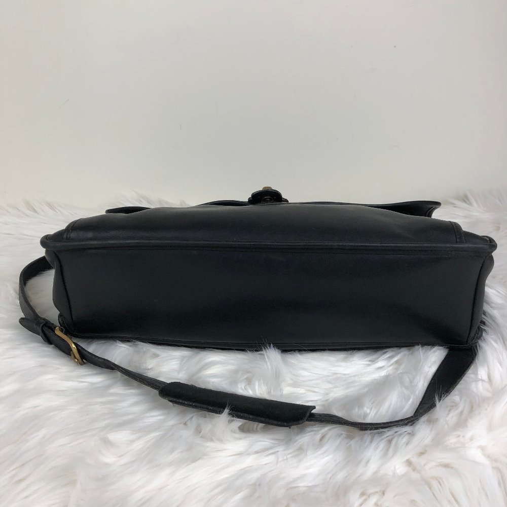 Vintage Coach Metropolitan Leather Messenger Bag - Picture 11 of 15